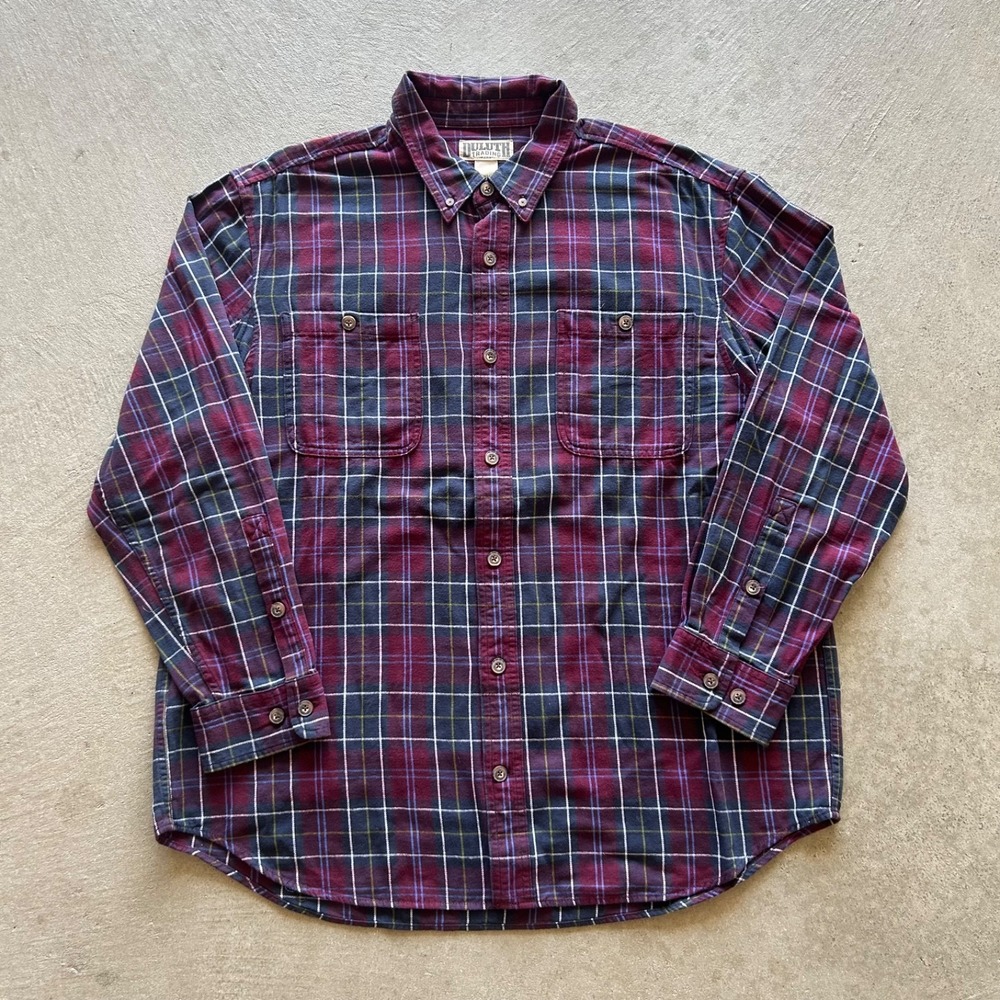 Duluth Trading Co Shirt Size XL Red Blue Flannel Plaid Button Down Workwear